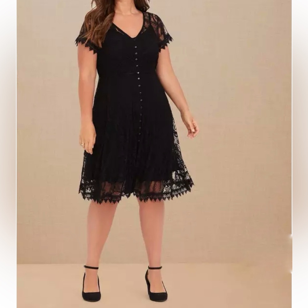 Torrid Lace Button-Front Shirt Dress Black Short Sleeve Overlay Crochet NWT-4